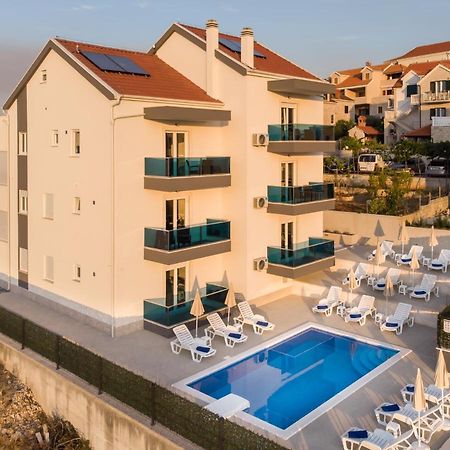 Apartments Blueview Постира Экстерьер фото