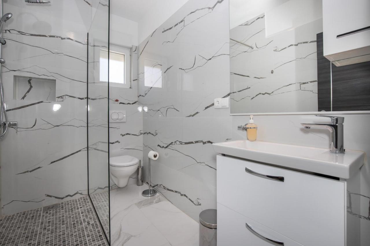 Apartments Blueview Постира Экстерьер фото