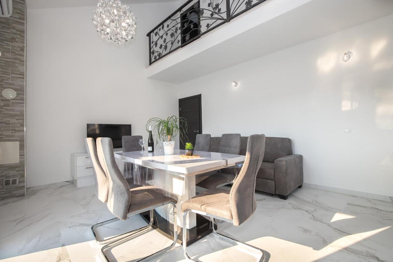 Apartments Blueview Постира Экстерьер фото