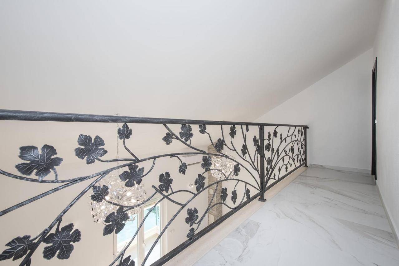 Apartments Blueview Постира Экстерьер фото