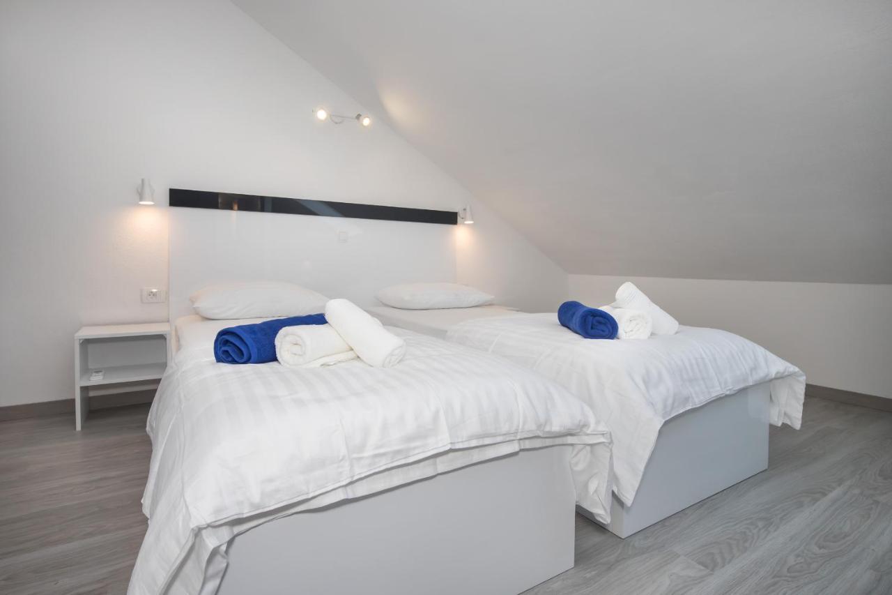Apartments Blueview Постира Экстерьер фото